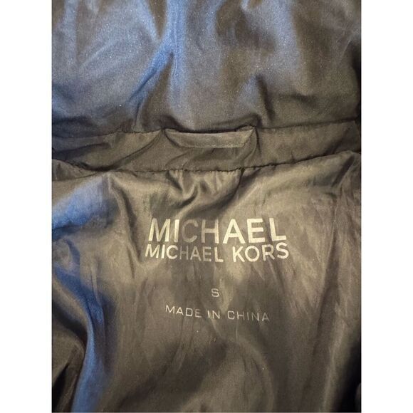 Woman’s Michael Kors coat size small - Picture 6 of 9